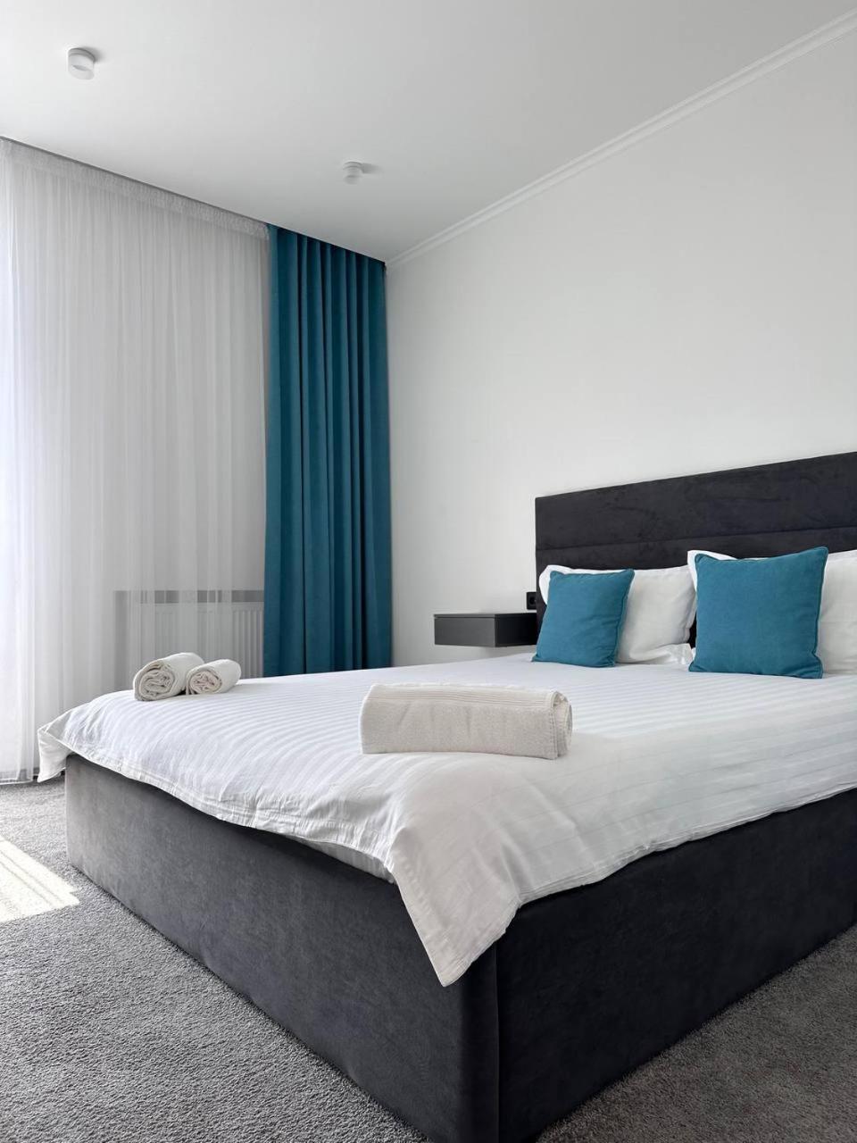 Royal Wood Hotel Rokytne  外观 照片