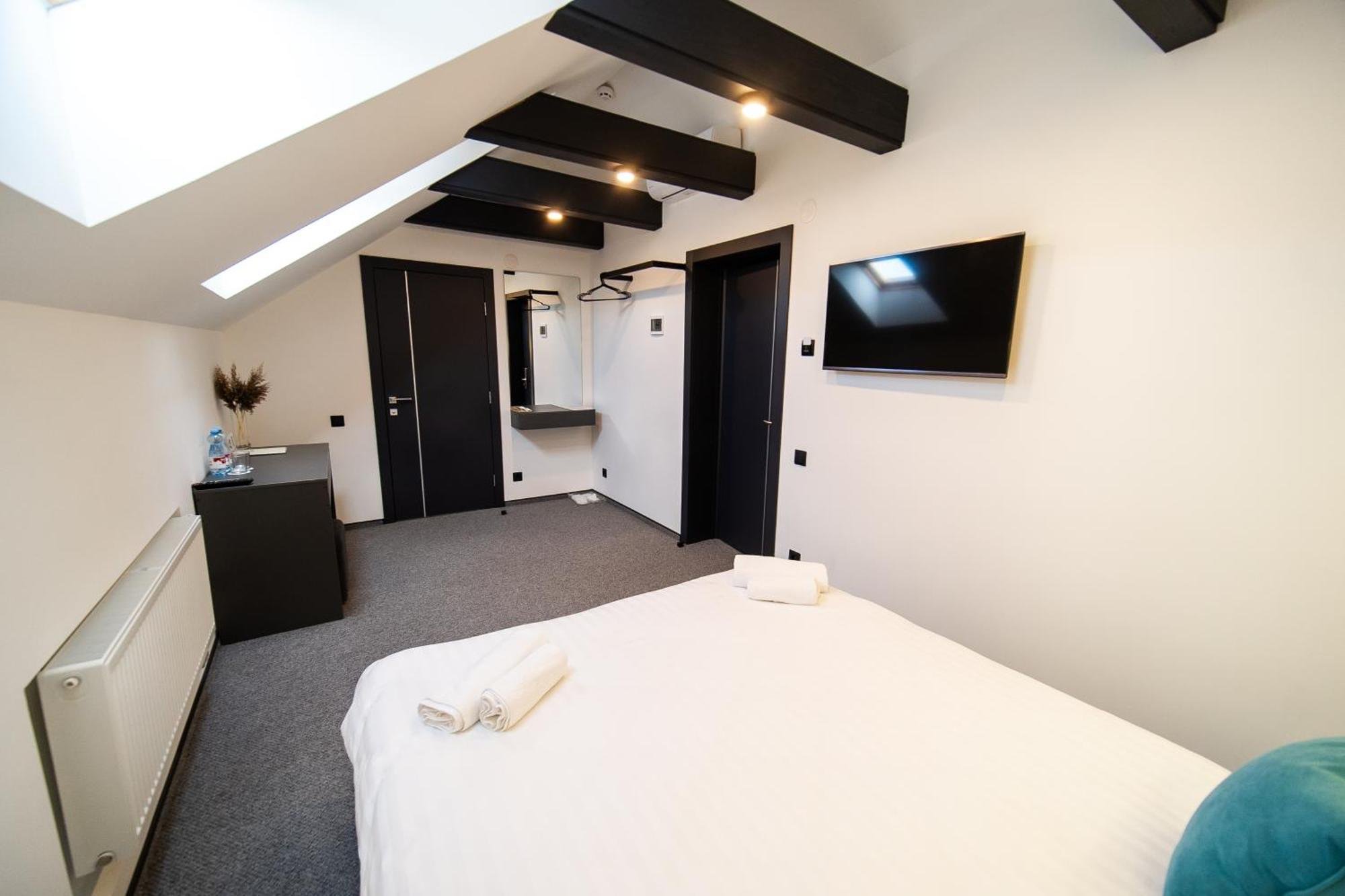 Royal Wood Hotel Rokytne  外观 照片